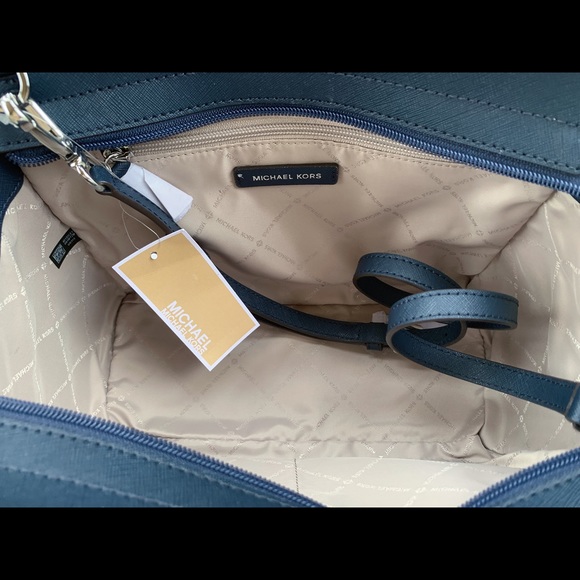 Michael Kors Satchel crossbody admiral  blue MK - Picture 7 of 7